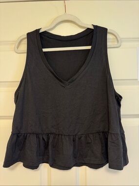 V-Neck Peplum Tank Top - Black